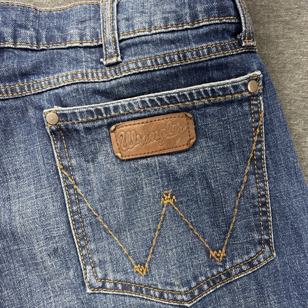Wrangler Retro Relaxed Boot Jeans Mens 34x33 Cowboy Western Faded Whiskered Blue - Picture 7 of 9